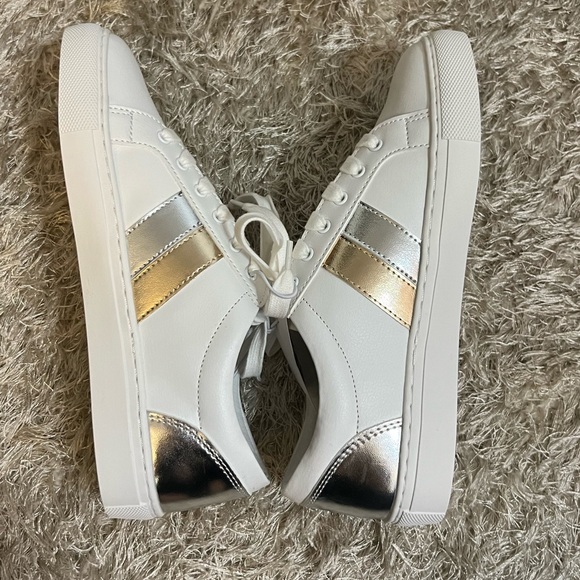 NWT J. Crew Road Trip Sneakers - Picture 7 of 9